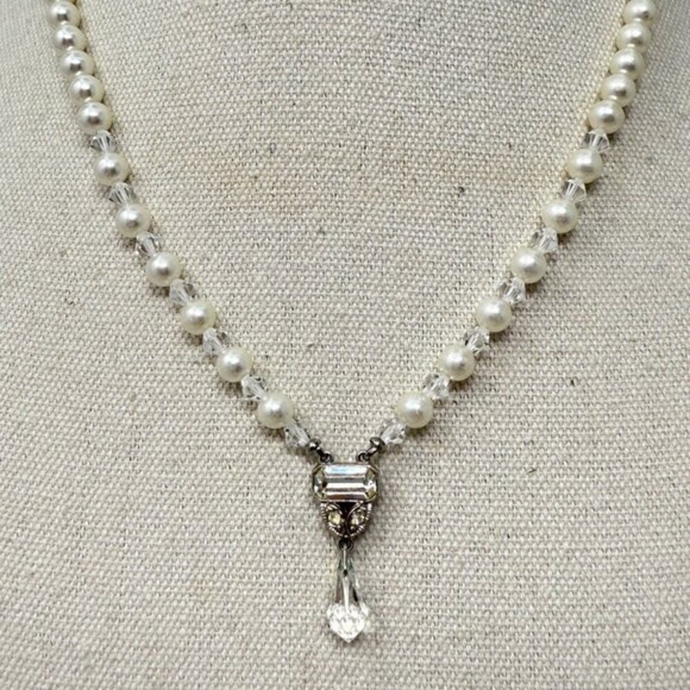 Vintage Faceted Crystal Bead‎ Necklace Faux Pearl Silver-Tone Classic Elegant